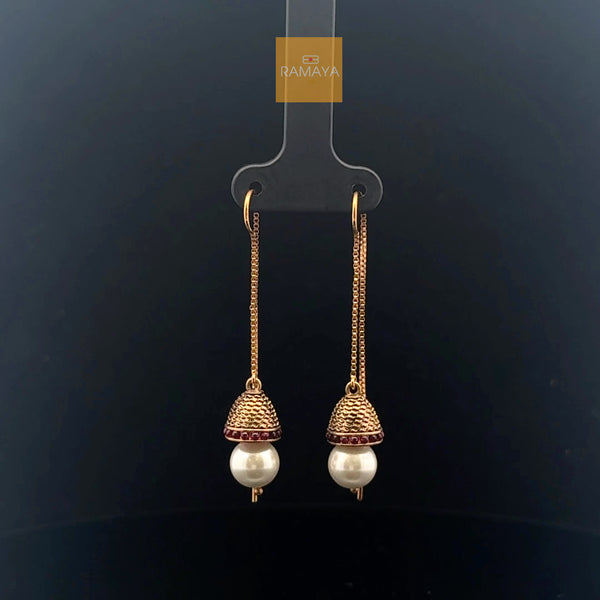 Elegant Gold and Pearl Earrings
