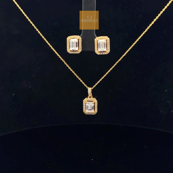 Elegant Gold Jewelry Set