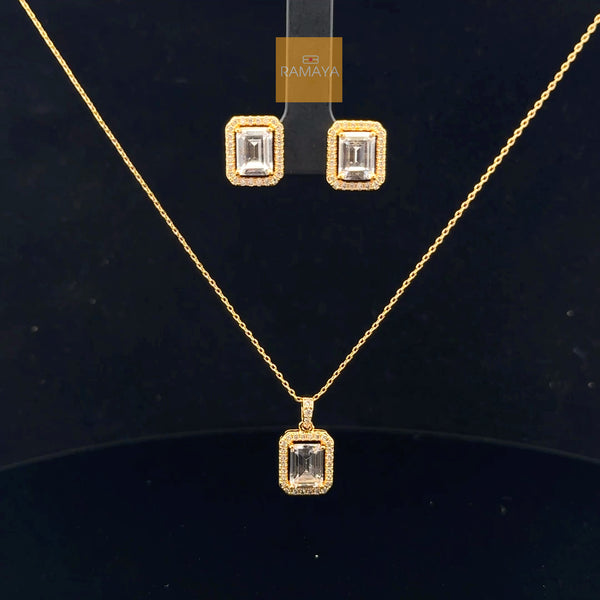 Elegant Gold Jewelry Set