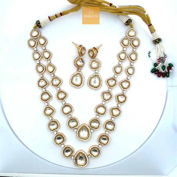 Elegant Gold and Gemstone Necklace