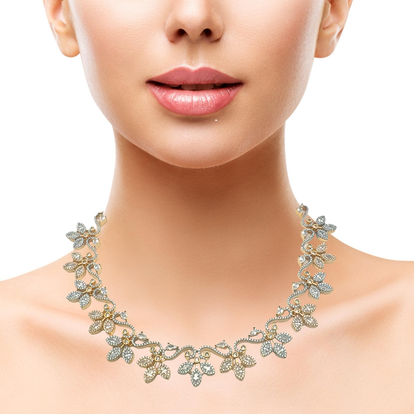 Elegant Floral Necklace Design