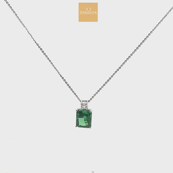 Elegant Emerald Pendant Necklace