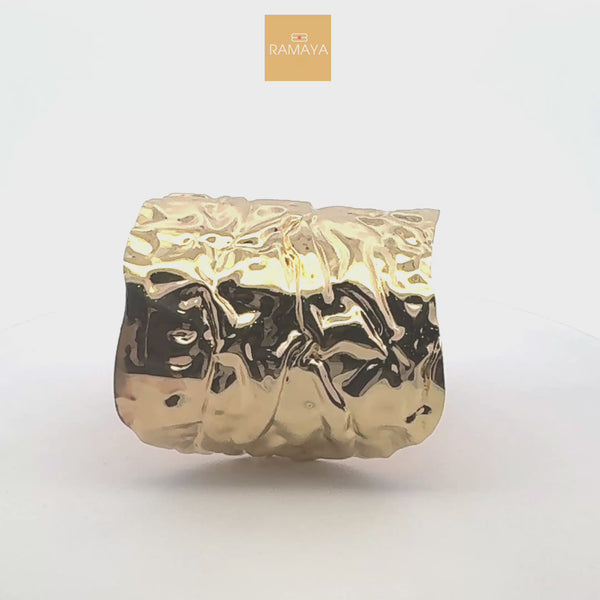 Elegant Textured Gold Bracelet